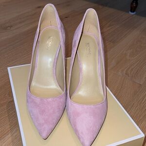 Don’t Miss This Holiday Sale !!! Michael KORS Suede Pimps
